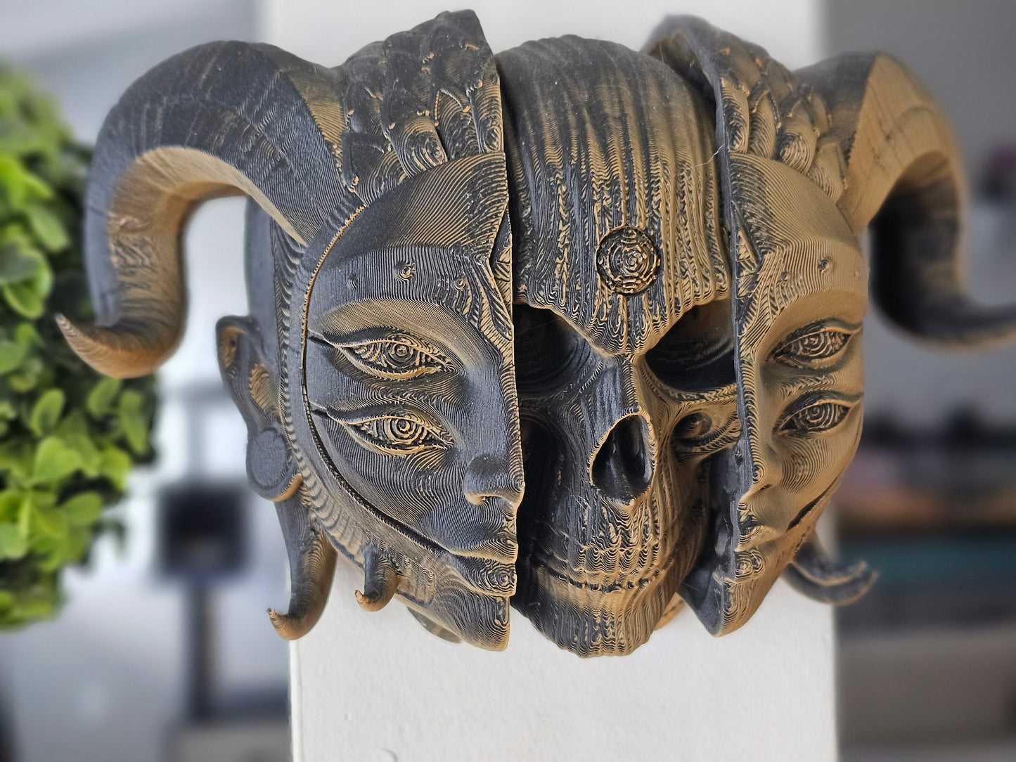 Holy Quin Horned Death Face Decorative Wall Mask – 3D Printed Gothic Skull with Horns, Dark Fantasy Wall Art, Macabre Home Decor