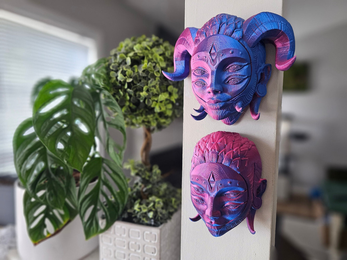 Arlequin and Hellequin Face Wall Mount – 3D Printed Harlequin & Hellequin Mask, Gothic Clown Wall Art, Dark Fantasy Décor