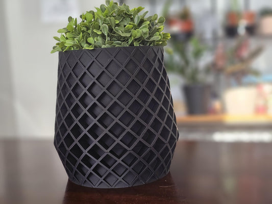 Textured Lattice Indoor Planter With Hidden Drainage