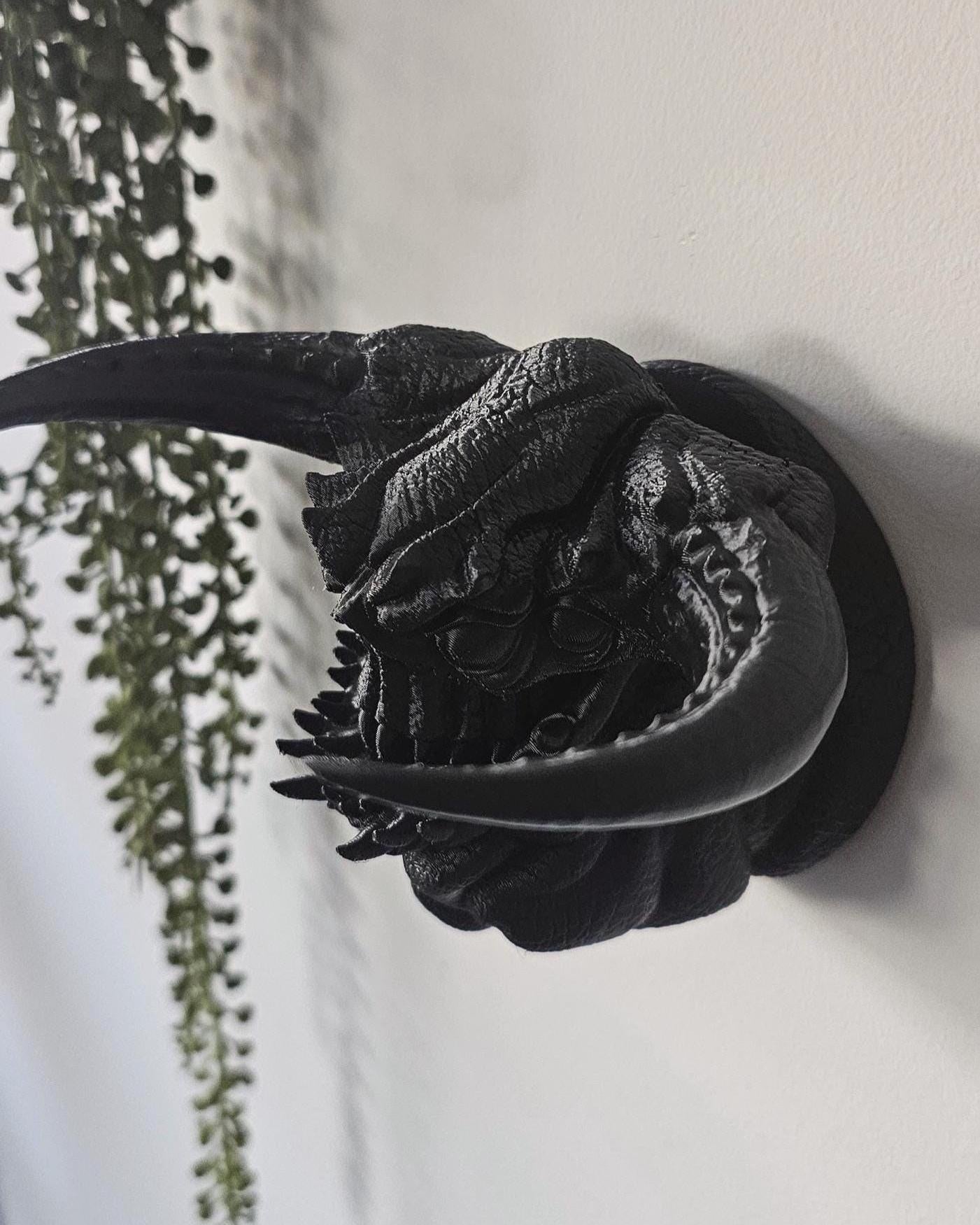 Ushi Oni Mask Wall Mount  Japanese Demon Wall Mask, 3D Printed Yokai Decor, Gothic Samurai Wall Decor, Oni Sculpture for Home Display Decor
