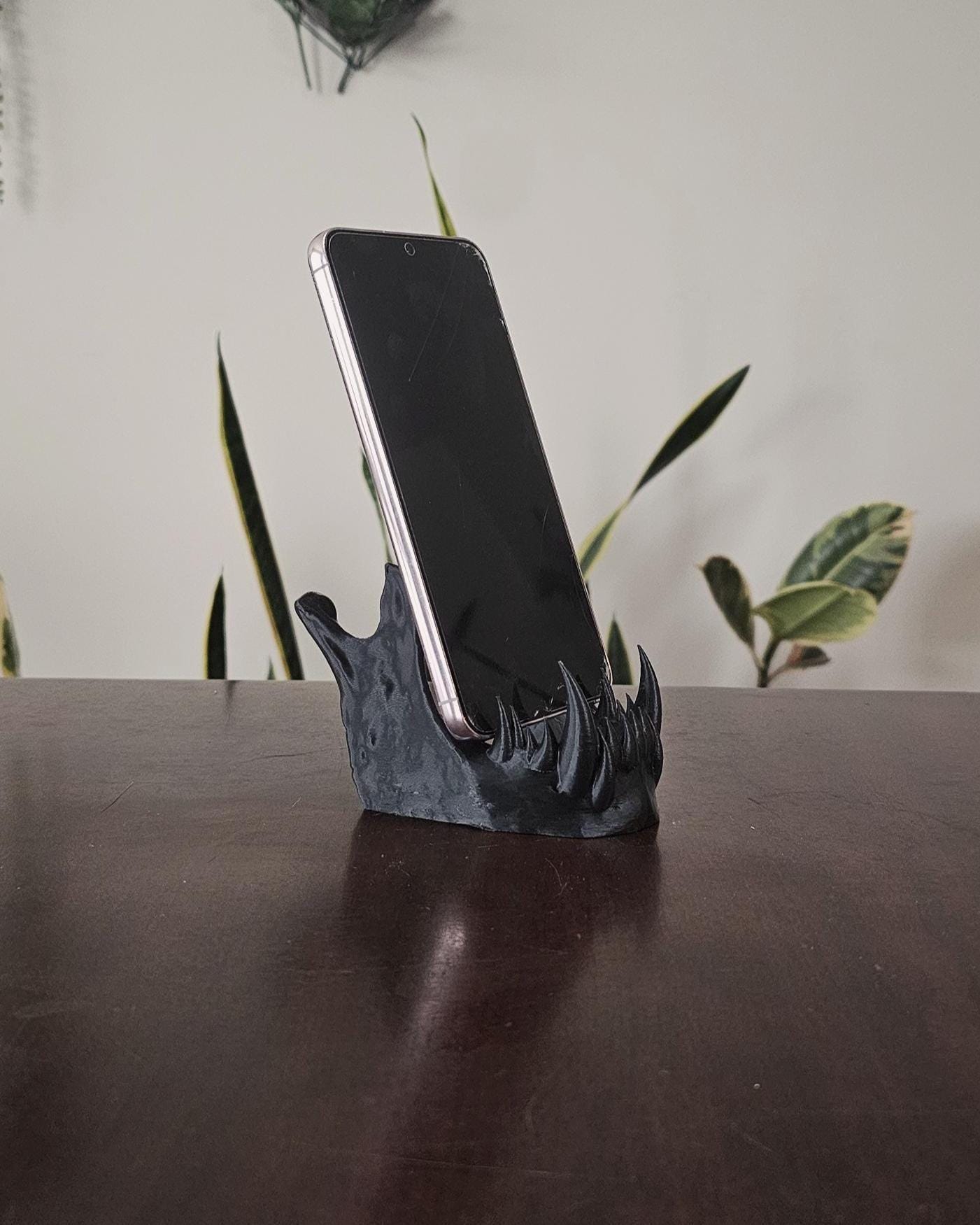 Monster Jaw Phone Stand  Universal Fanged Cell Phone Holder, Gaming Desk Accessory, Cool Desk Phone Dock, Gothic Office Desk Decor