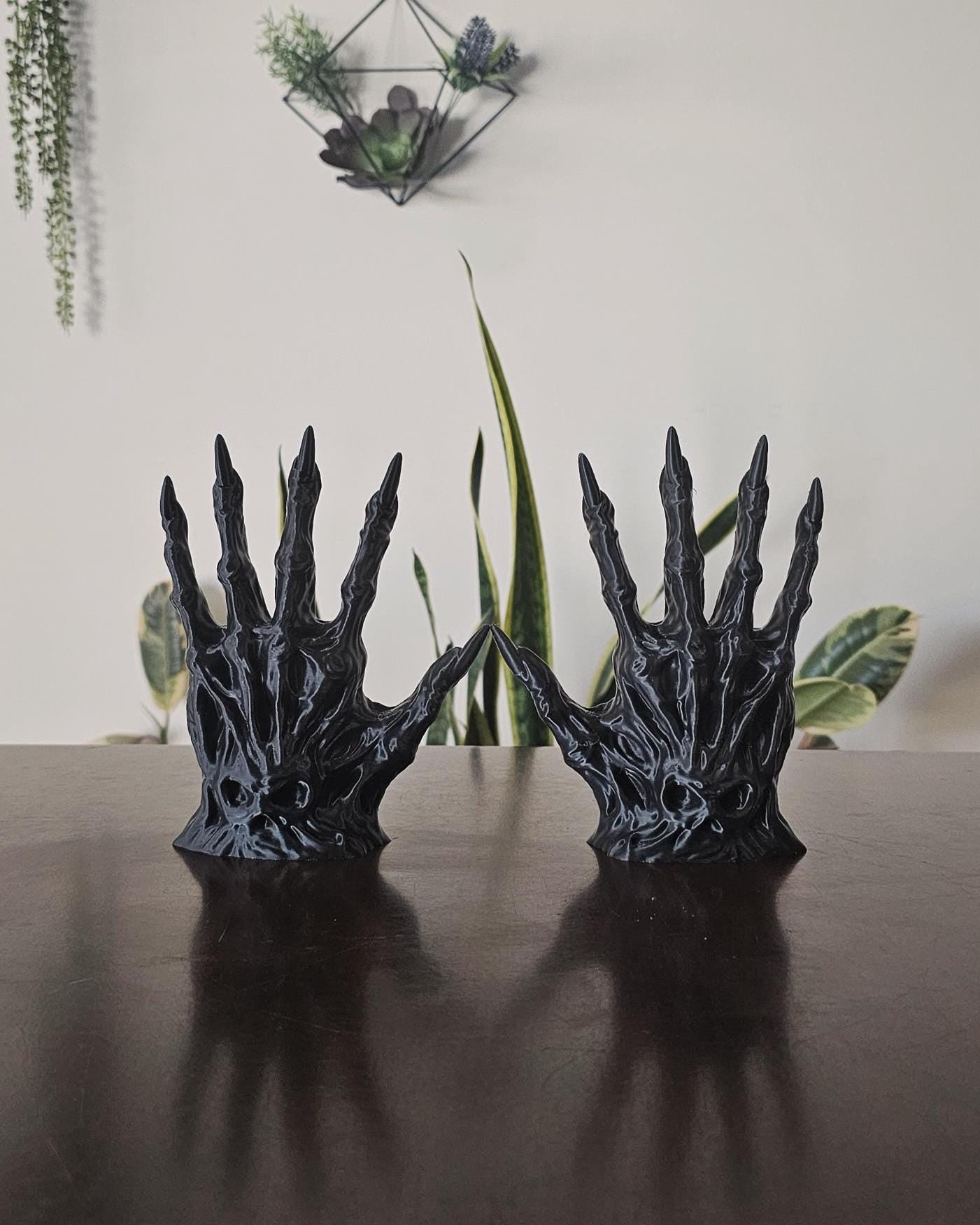 Set of 2 Zombie Hands  Wall Mounted Creepy Hand Sculpture, 3D Printed Gothic Horror Wall Decor, Spooky Halloween Wall Art