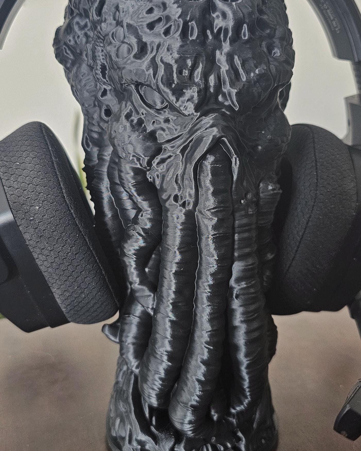 Cthulhu Headphone Stand  3D Printed Lovecraft Monster Headphone Holder, Gothic Gamer Desk Decor, Horror Office Display