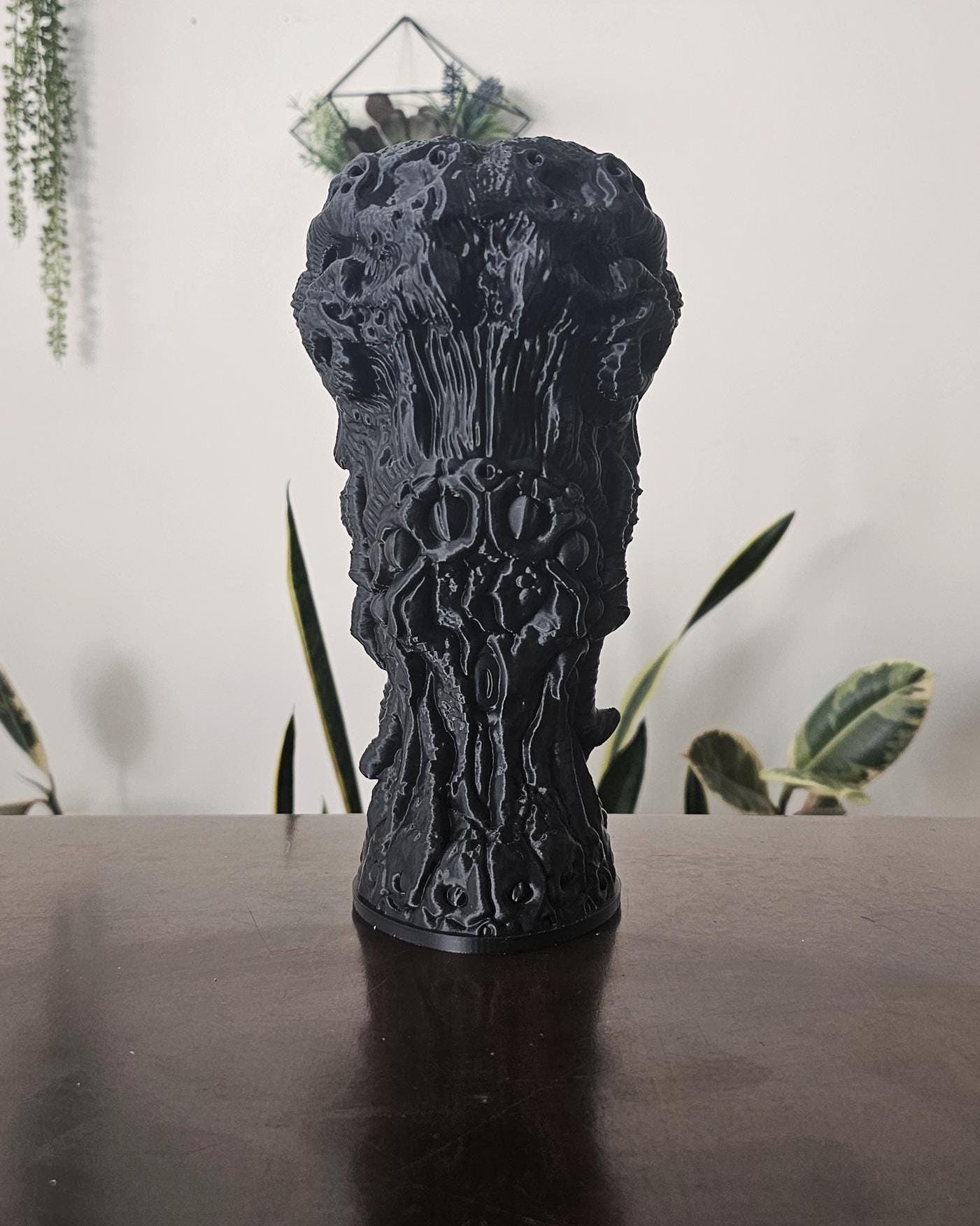 Cthulhu Headphone Stand  3D Printed Lovecraft Monster Headphone Holder, Gothic Gamer Desk Decor, Horror Office Display