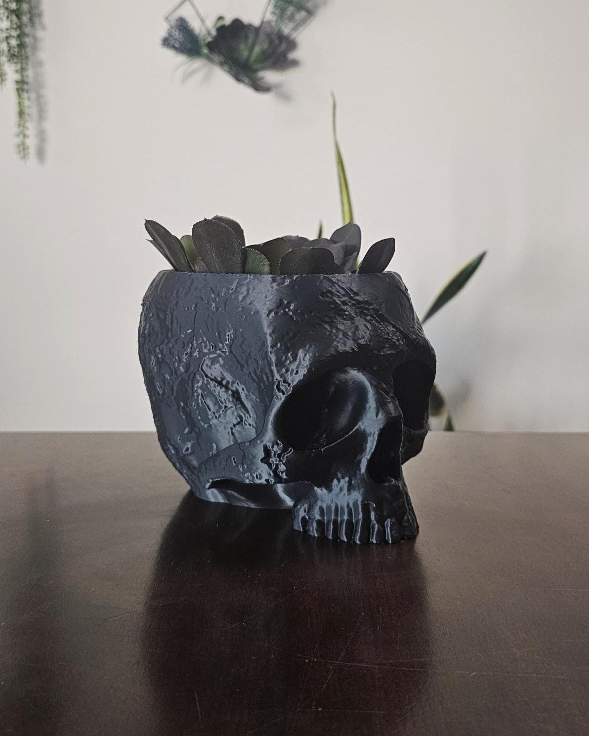 Human Skull Planter Pot  3D Printed Gothic Skull Flower Pot with Drainage, Spooky Desk Planter for Succulents, Halloween Home Decor Gift