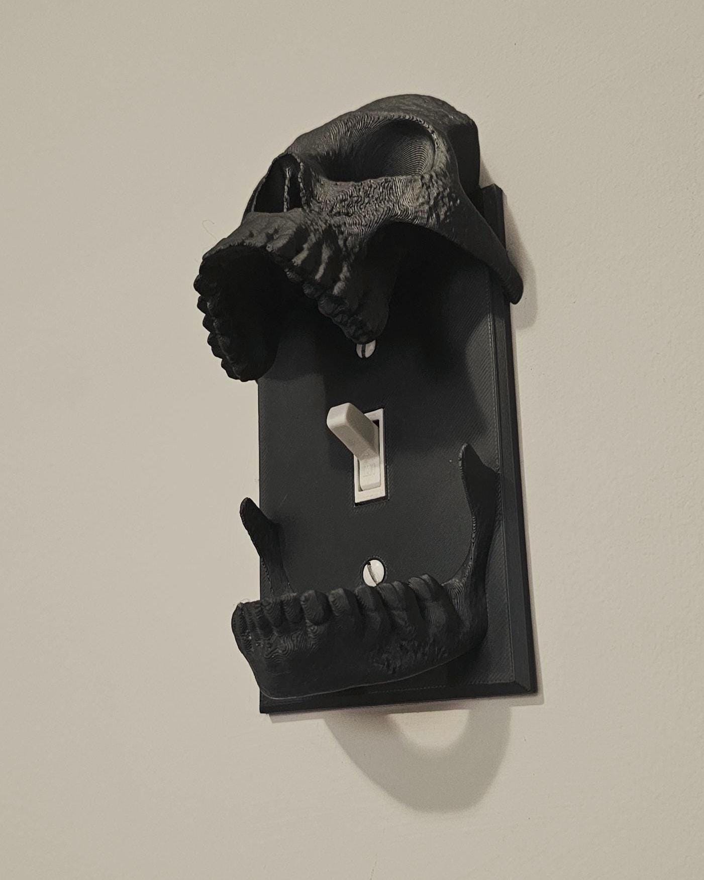 Skull Light Switch Plate Cover  3D Printed Gothic Wall Decor, Creepy Home Accent, Halloween Decor, Dark Academia Style
